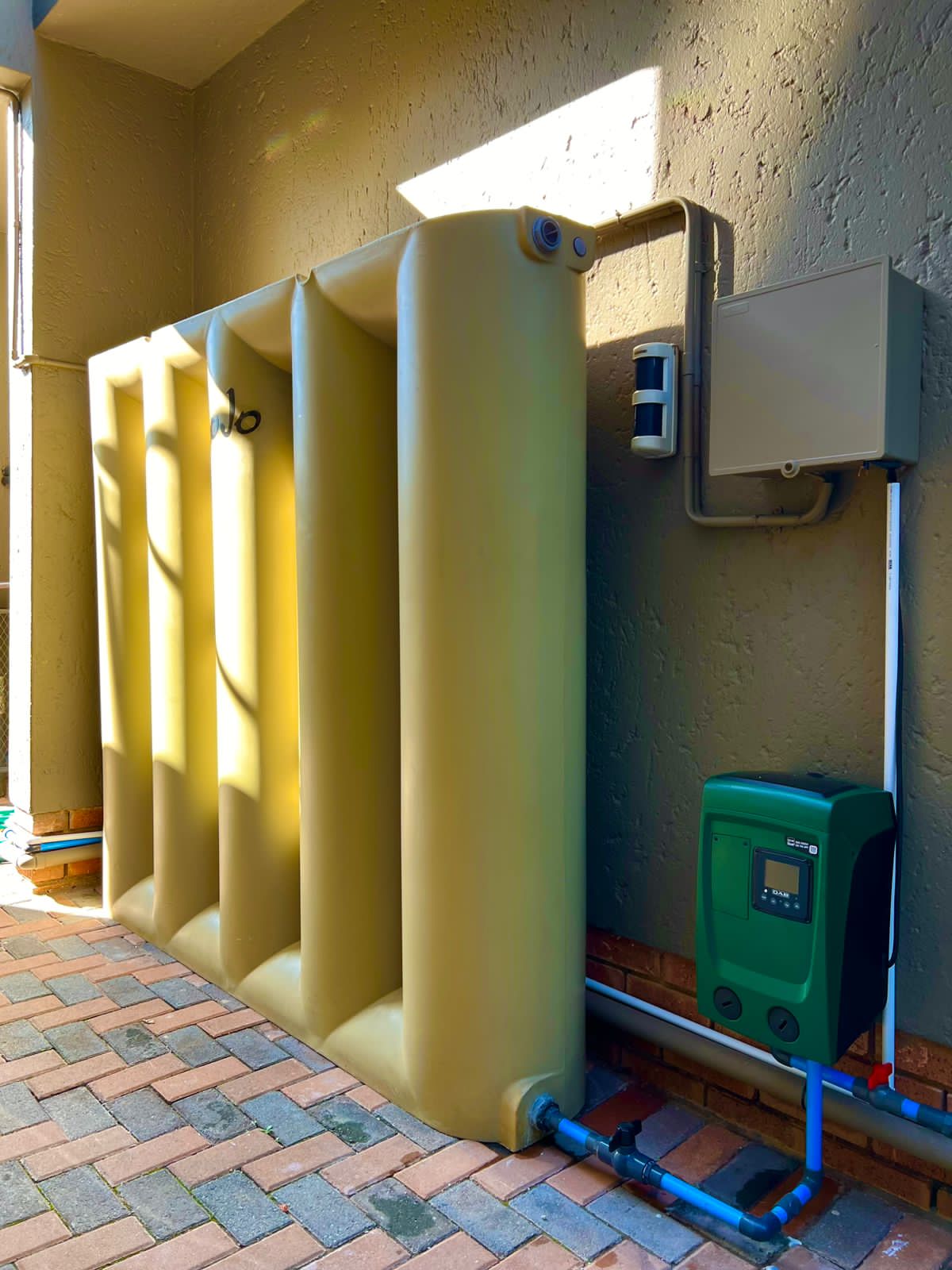 Water filtration system on-site