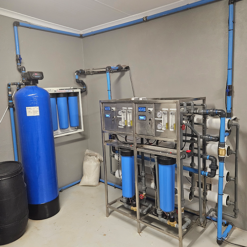 Water tank control system